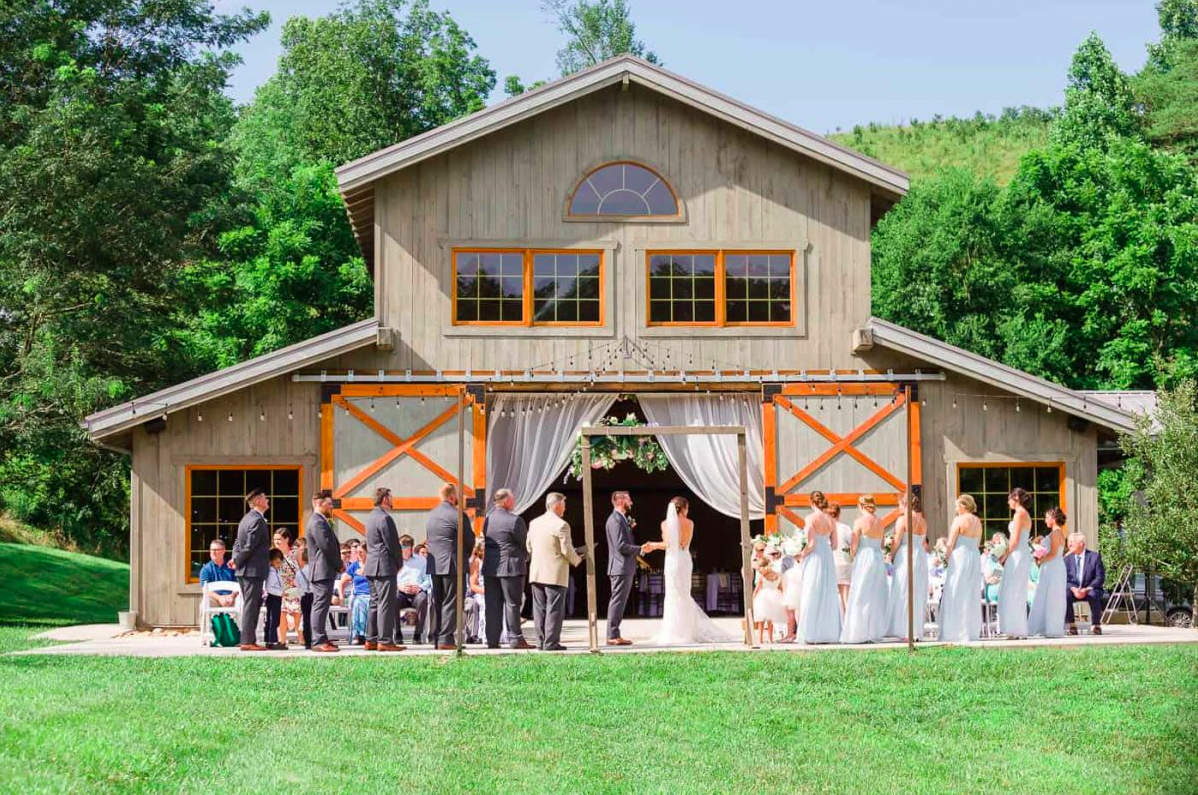 bride groom barn