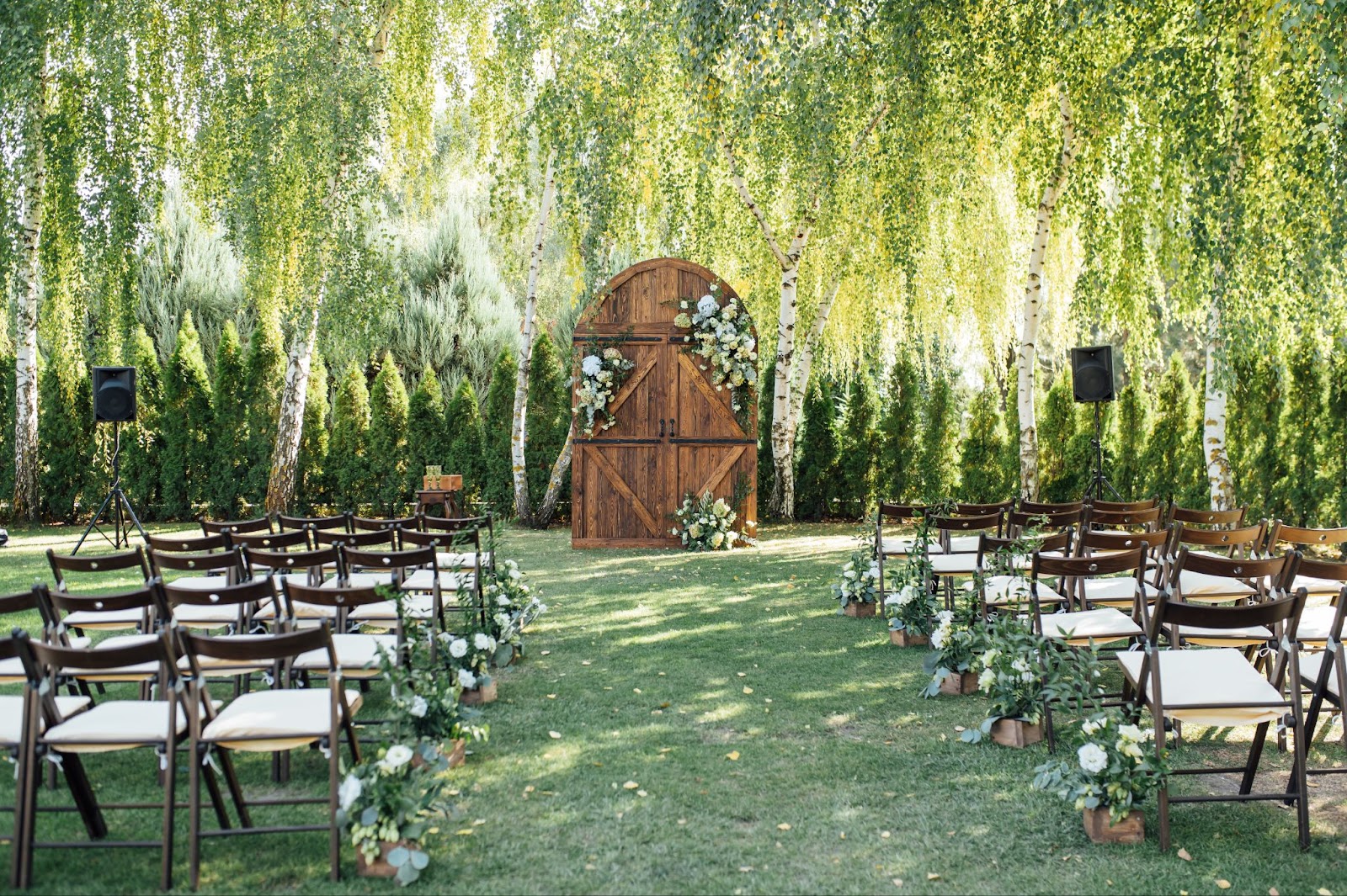 decorating ideas for outdoor wedding